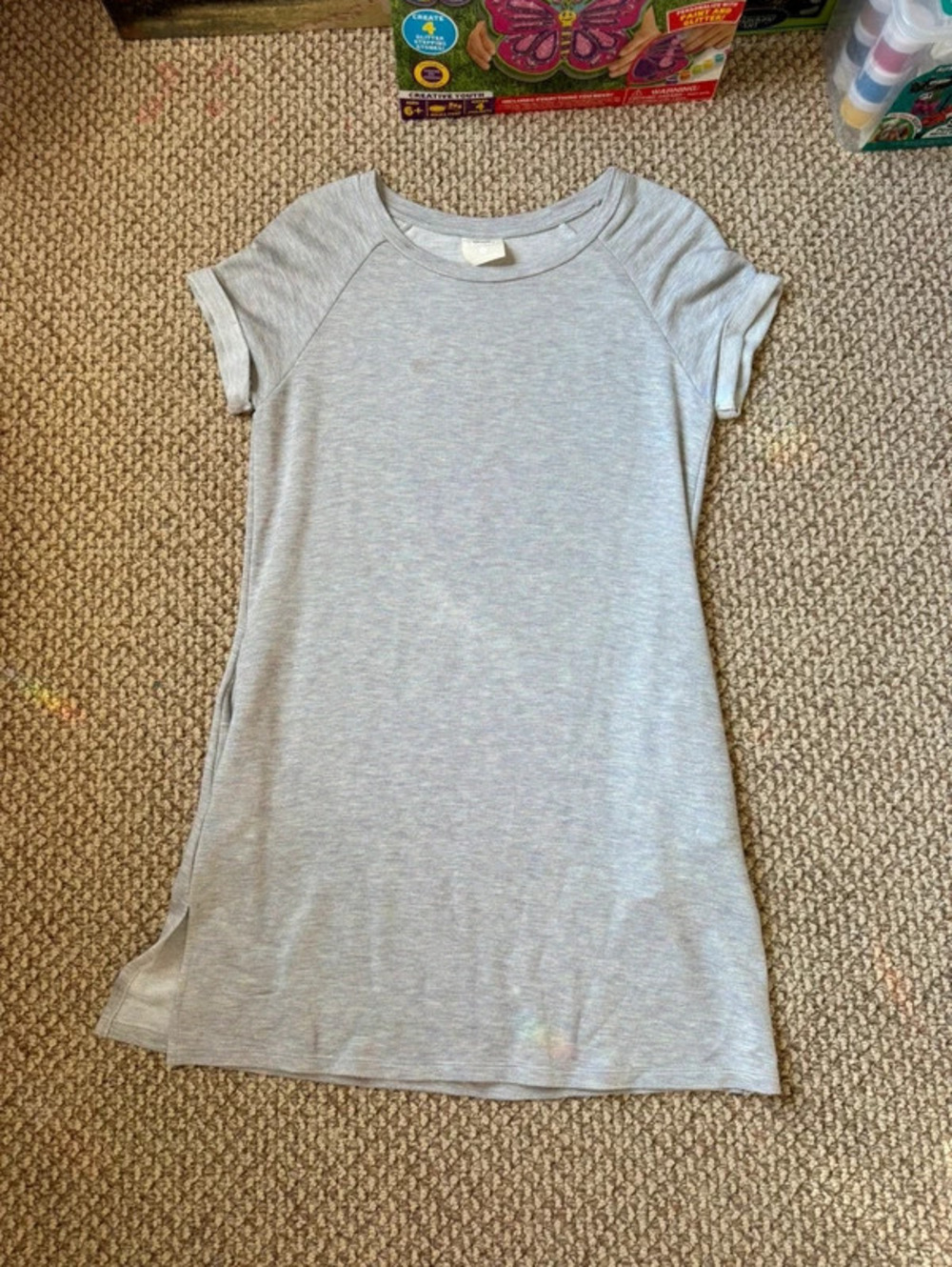 Tresics beach grey t-shirt dress with a rainbow tint